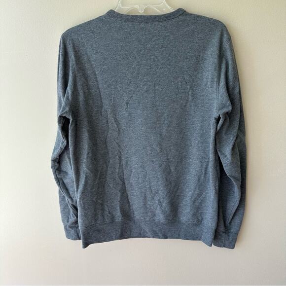 Disney Parks Sweatshirt Christmas Mickey Lightweight Gray Women's Small - Picture 4 of 11